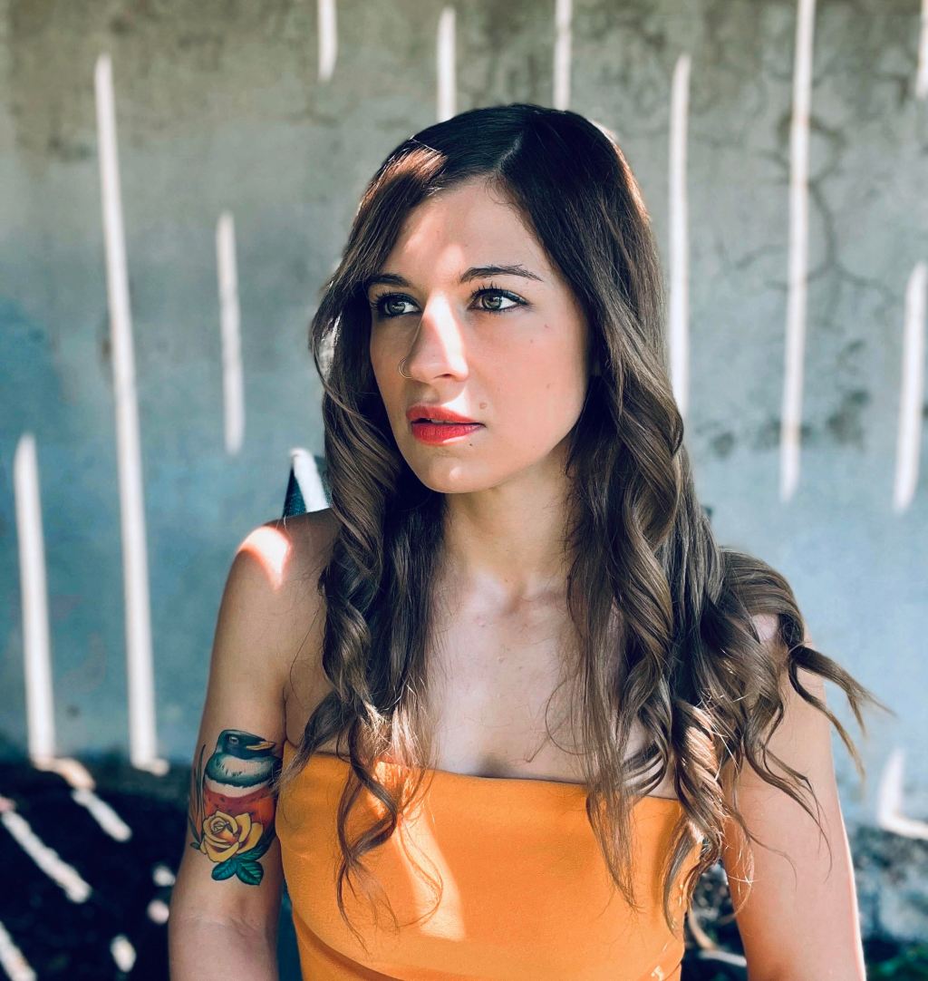 “I have a love-hate relationship with self-help books”: An Interview with Lisa Mottolo 