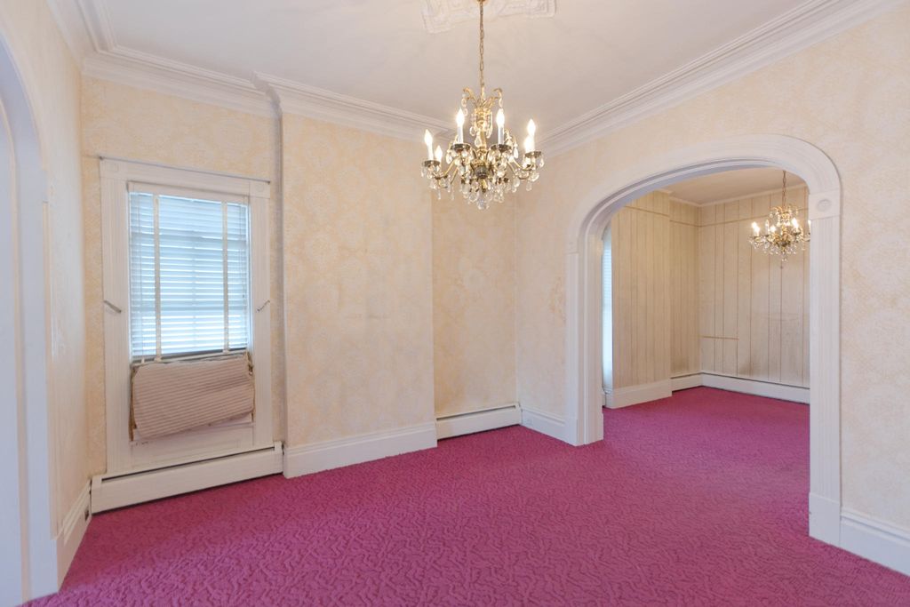 “scalloped edges” by Rachel&nbsp;Vinciguerra